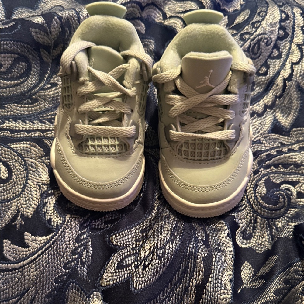 Jordan 4 Retro Seafoam Sail Light mint green Kids Sneakers